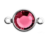 Preciosa bracelet with twisted oval focal link